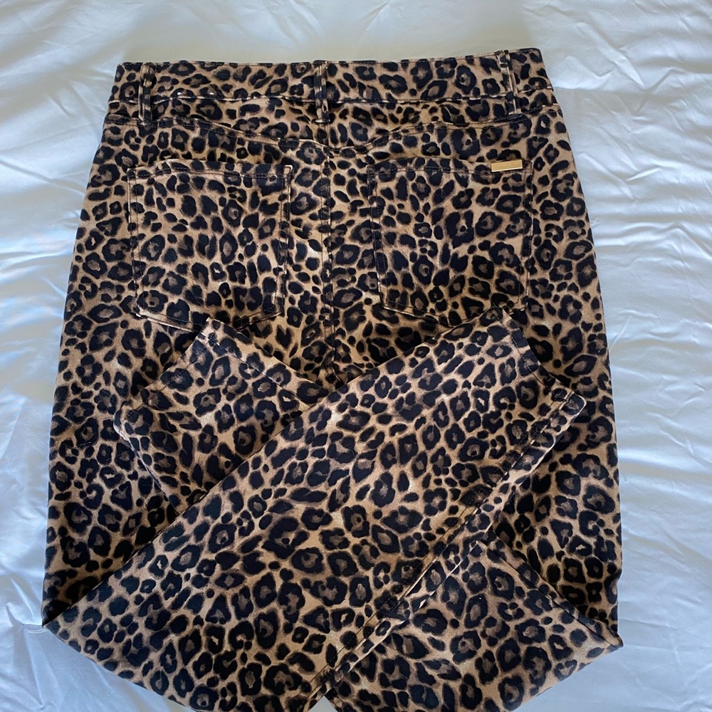 NWOT White House Blk Market leopard pants Sz 30. Never worn perfect cond. $20 - Picture 11 of 13